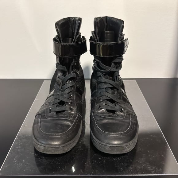 Limited edition 2007 Dior boots in leather, patent leather and mesh - Picture 2 of 3